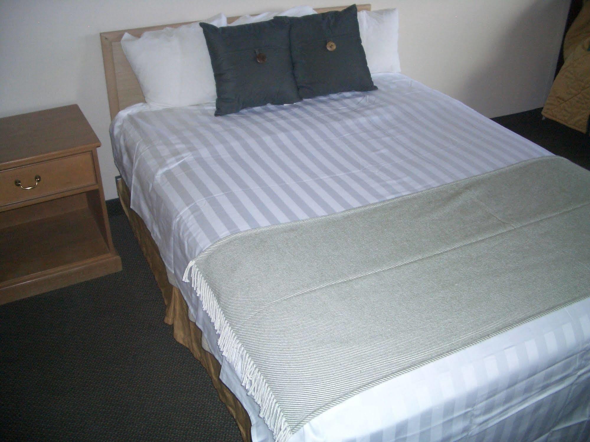 Laramie Valley Inn Εξωτερικό φωτογραφία